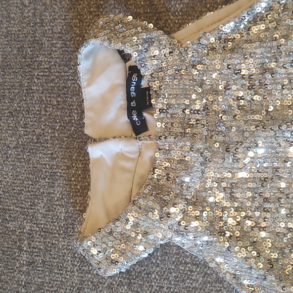 Sequin Top - Picture 2 of 4